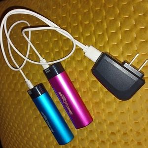 ReadyCharge 2600 power banks